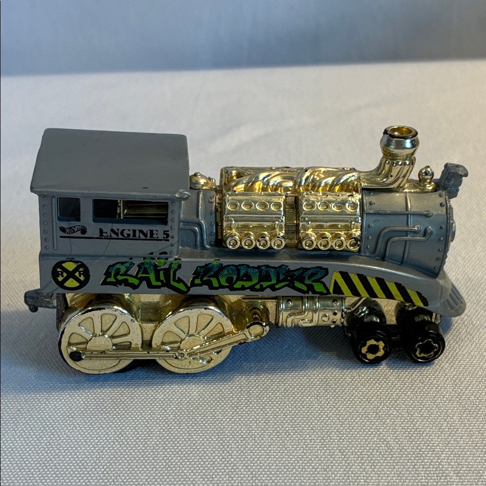 Vintage Mattel Hot Wheels 1995 Rail Rodder toy train engine 5 Collectible